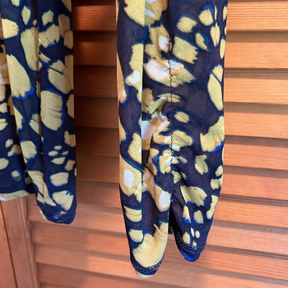 LOGO Layers Printed Long Sleeve Sheer Mesh Mock Neck Top XL - Picture 4 of 5